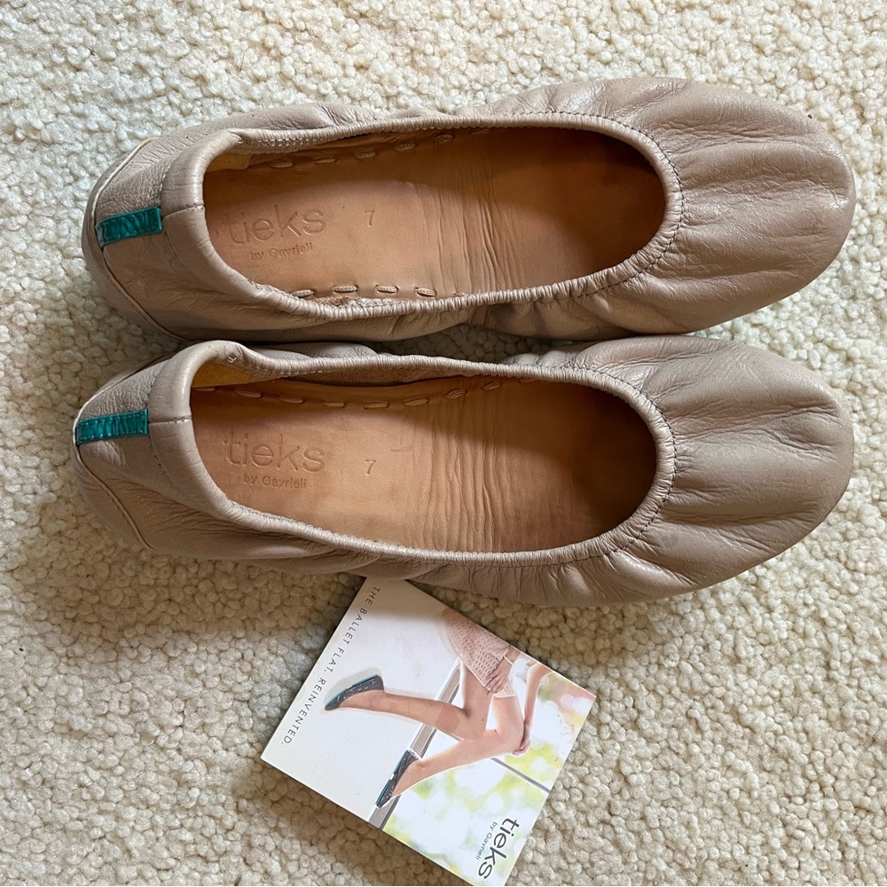 Tieks Tan Leather Flats Flexible Sole